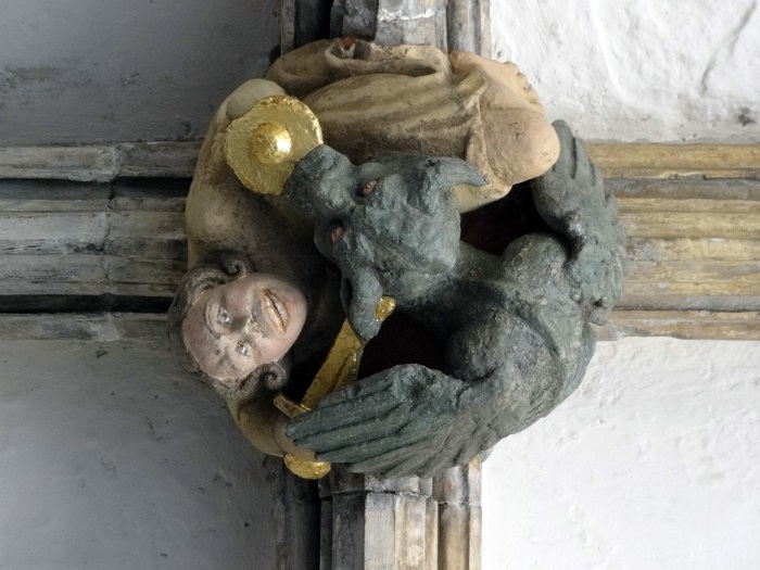 Norwich_Cathedral_cloister_ceiling_detail_9 (w 700px)